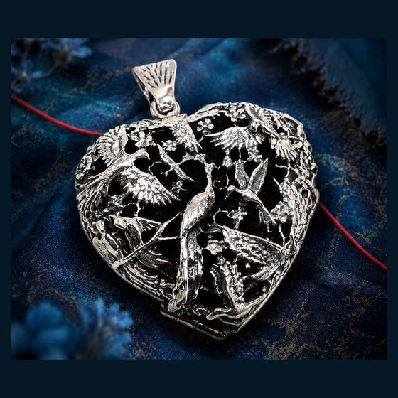 AVES — Relicario aus 925 Sterling Silber, an der Kette getragen