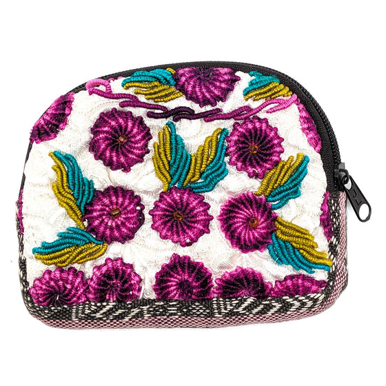 Kleine Kosmetiktasche — von Hand gewebt und bestickt in Chiapas, Mexiko